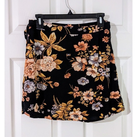 American Eagle Floral Wrap Mini Skirt‎ High Waist Black Peach Small - Picture 4 of 9